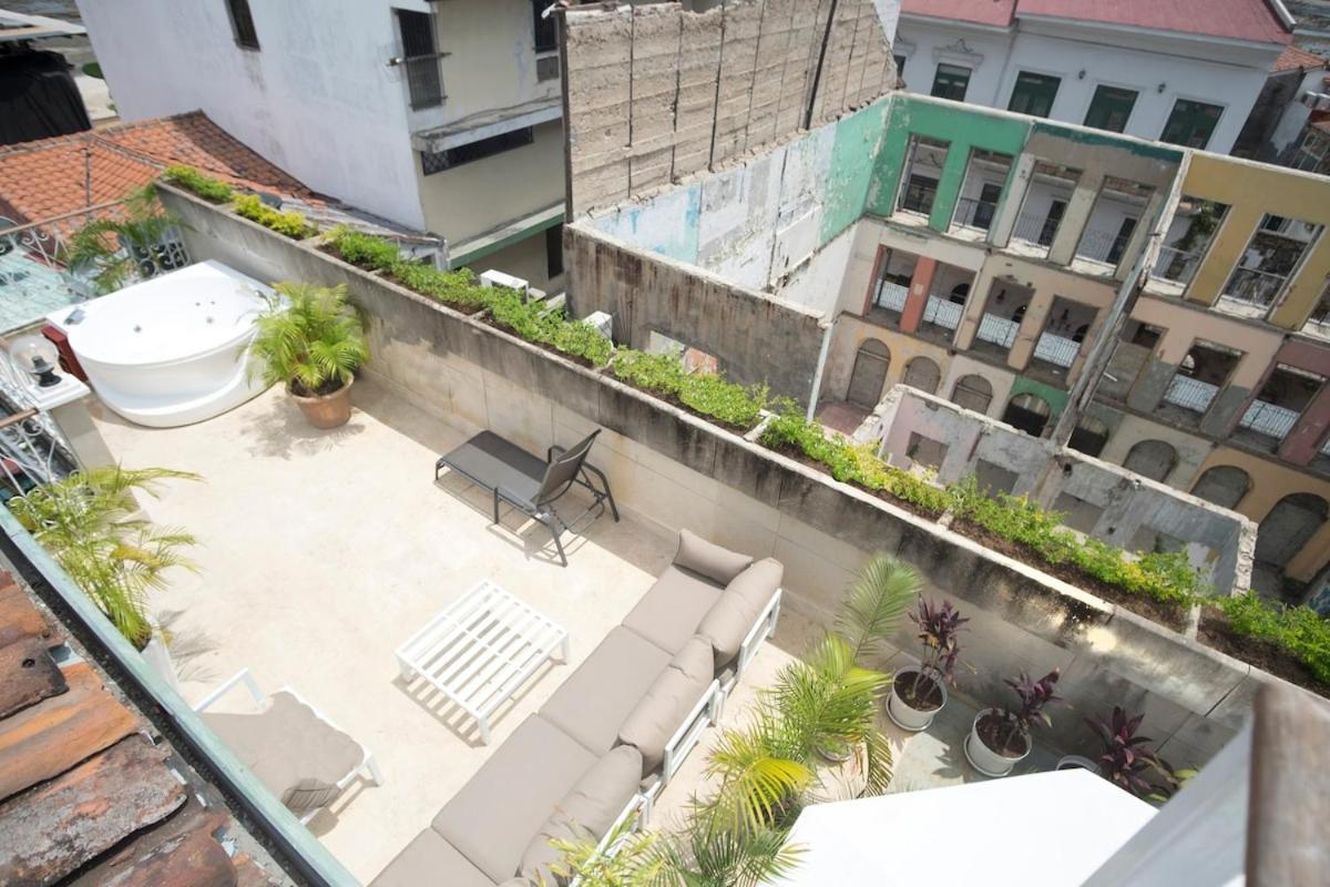 Amazinn Places Rooftop And Jacuzzi Iii